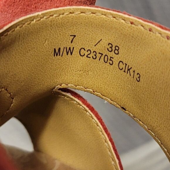 B.O.C. Flower Wedge Sandal Sz 38 (US-7) - Picture 8 of 8